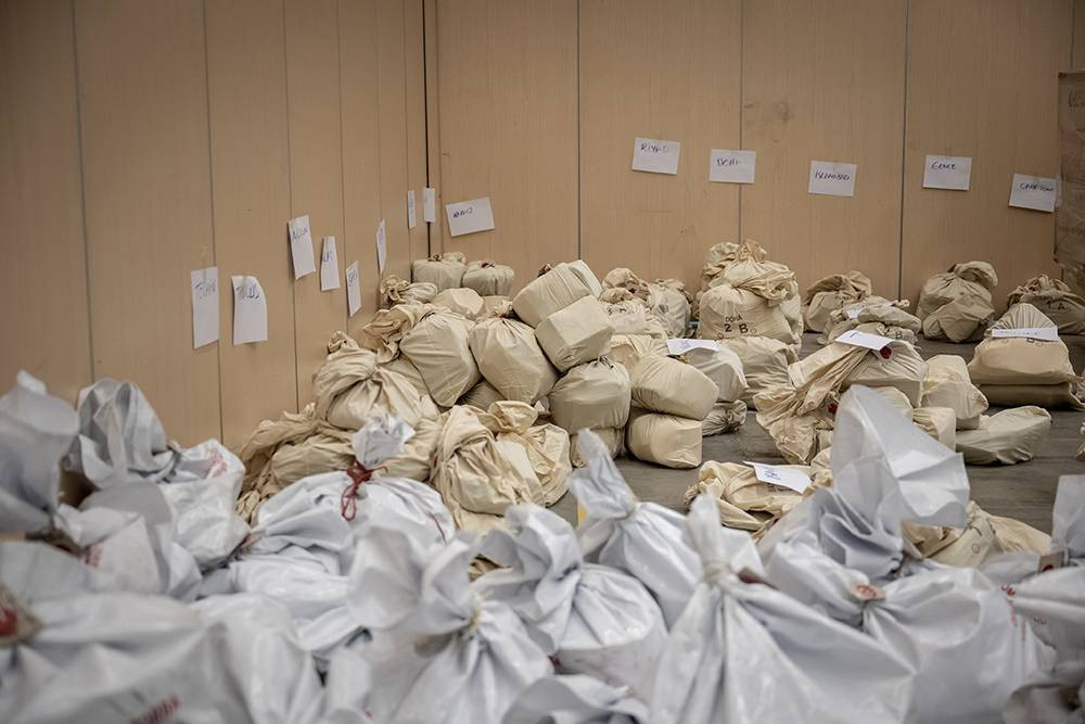 Yurt dışı temsilciliklerde kullanılan 1 milyon 817 bin oyun tasnifine başlandı - Resim: 5